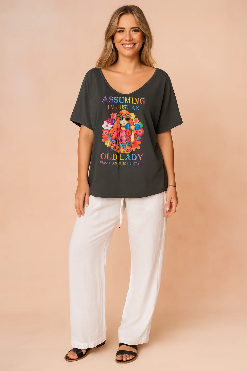 CLARA | T-shirt with a fun print and a loose fit