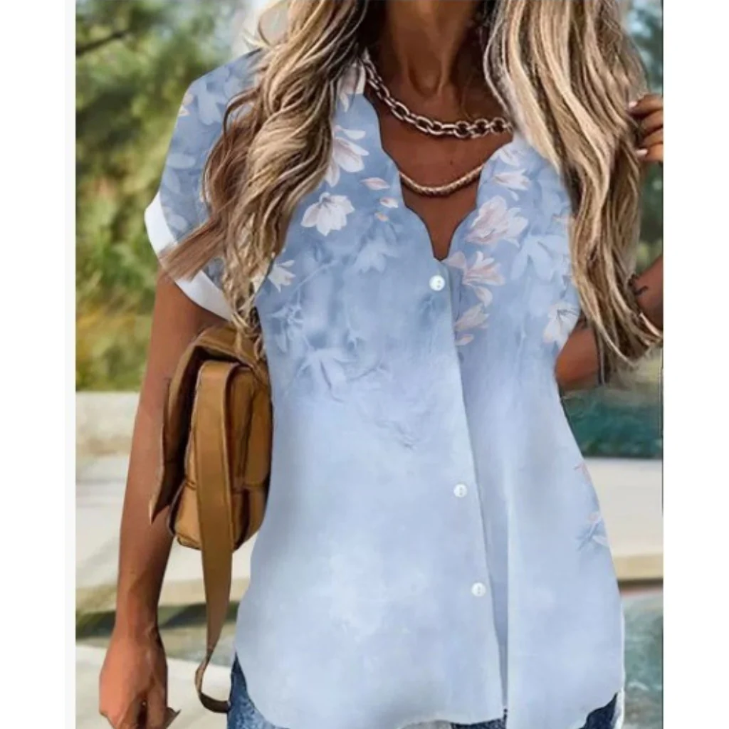 Floria | Romantic blouse with a floral print - Image 3
