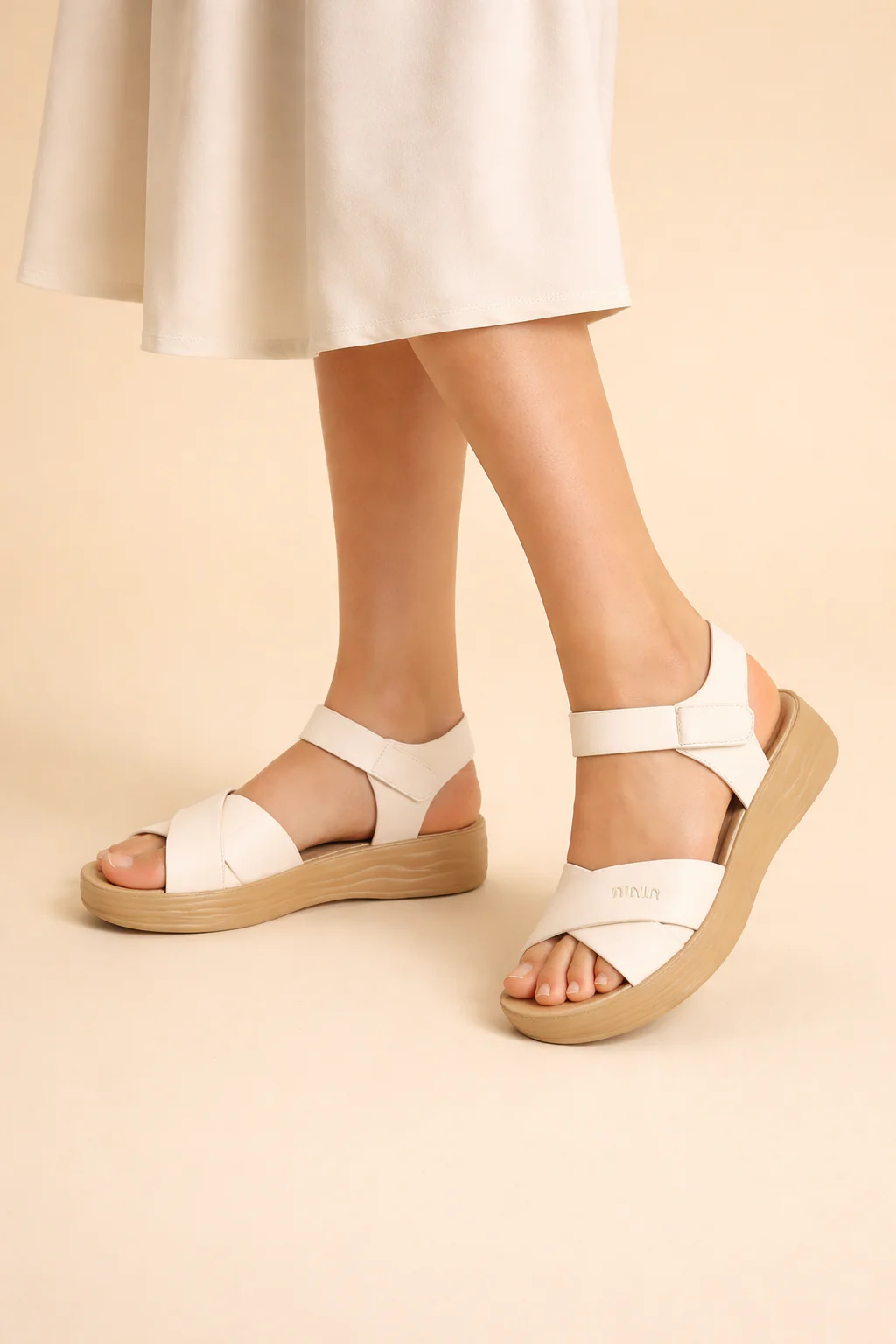 Halina | Sporty platform sandals - Image 4