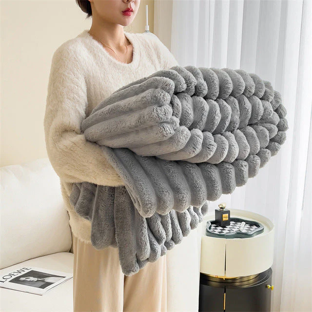 UltraDreams Luxury Fleece Blanket – soft, warm and stylish - Image 3
