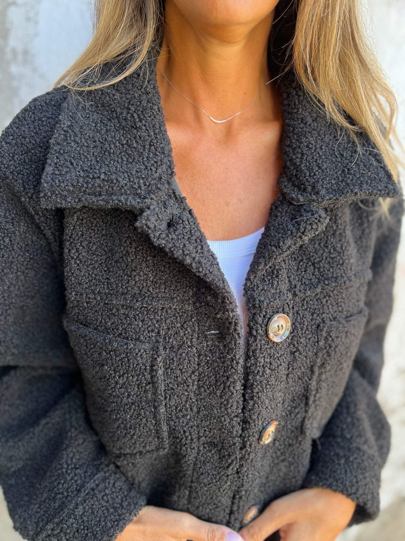 Women's Elegant Winter Coat Warm Wool Sherpa Fabric - Image 4