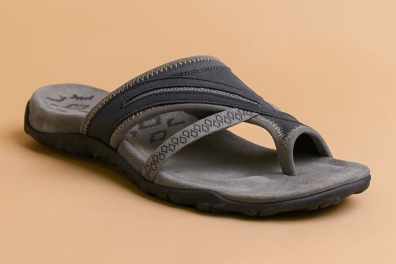 Zuzanna | Sporty flip-flops with a toe strap - Image 3